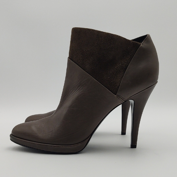 AERIN Leather Ankle Boot Suede Inset Quiet Luxury Dark Green 8.5 - Picture 1 of 13